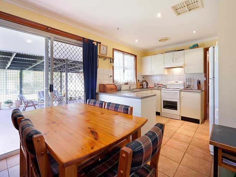 102 Hoddle Street, Howlong NSW 2643