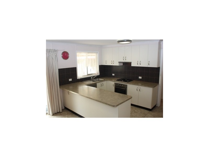 98  Hume Street, Corowa NSW 2646