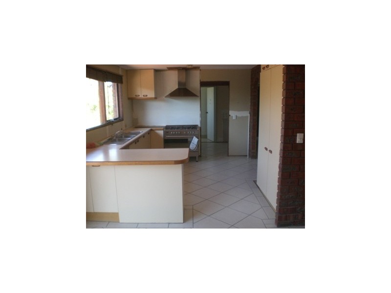 112 Jude Street, Howlong NSW 2643