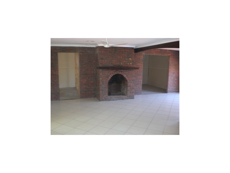 112 Jude Street, Howlong NSW 2643