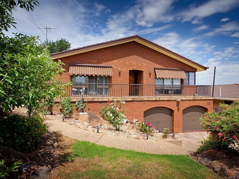 22 Mountain View Drive, Lavington NSW 2641