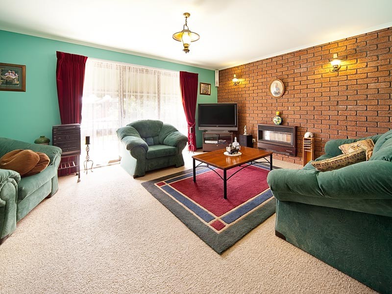 22 Mountain View Drive, Lavington NSW 2641