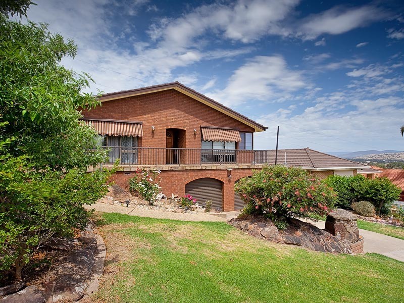 22 Mountain View Drive, Lavington NSW 2641
