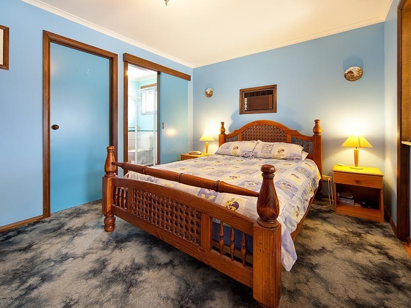 22 Mountain View Drive, Lavington NSW 2641