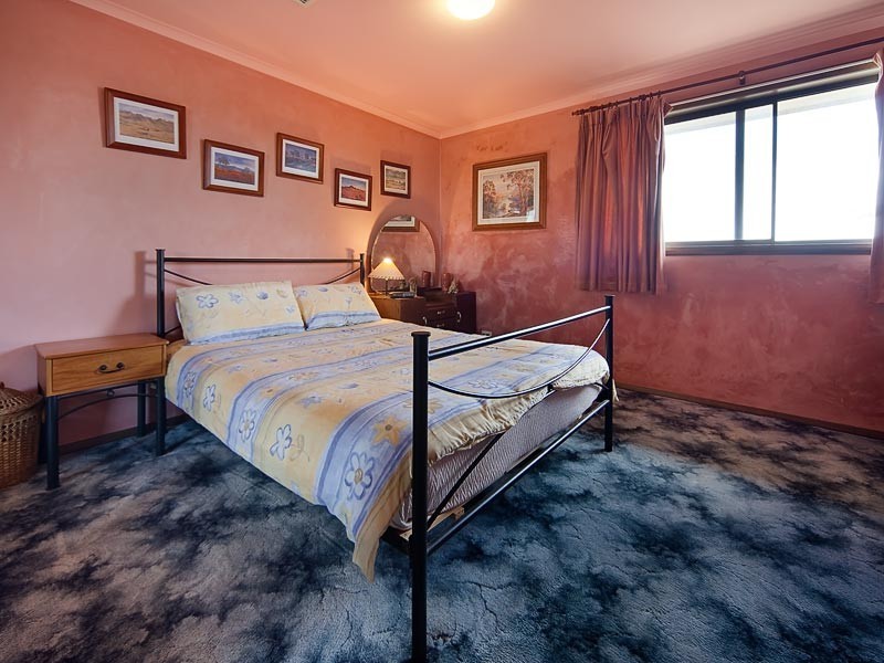 22 Mountain View Drive, Lavington NSW 2641