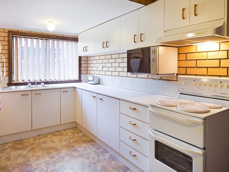 22 Mountain View Drive, Lavington NSW 2641