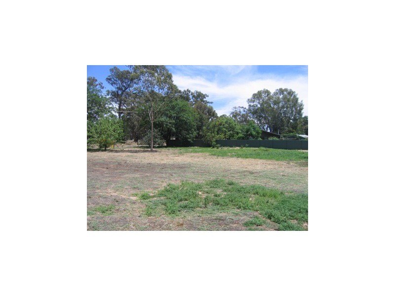 184 Adams Street, Corowa NSW 2646