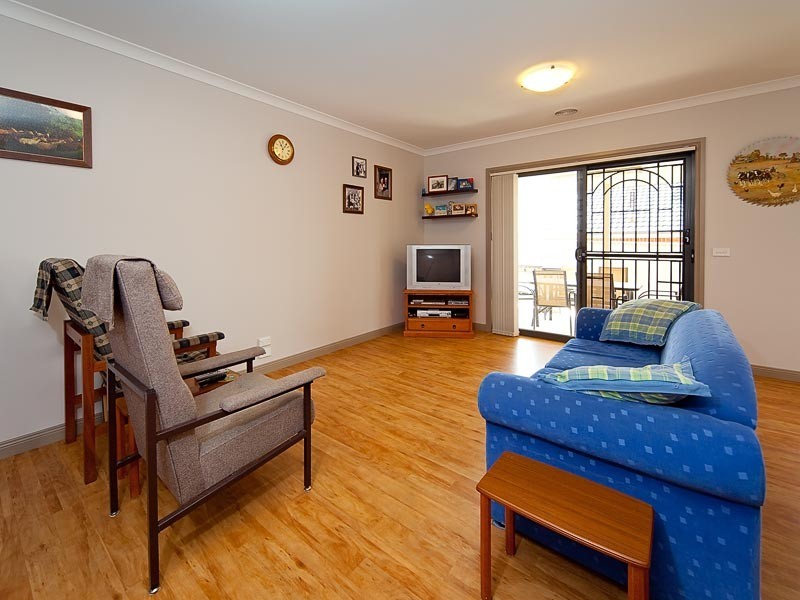 21 Mountain Way, Lavington NSW 2641