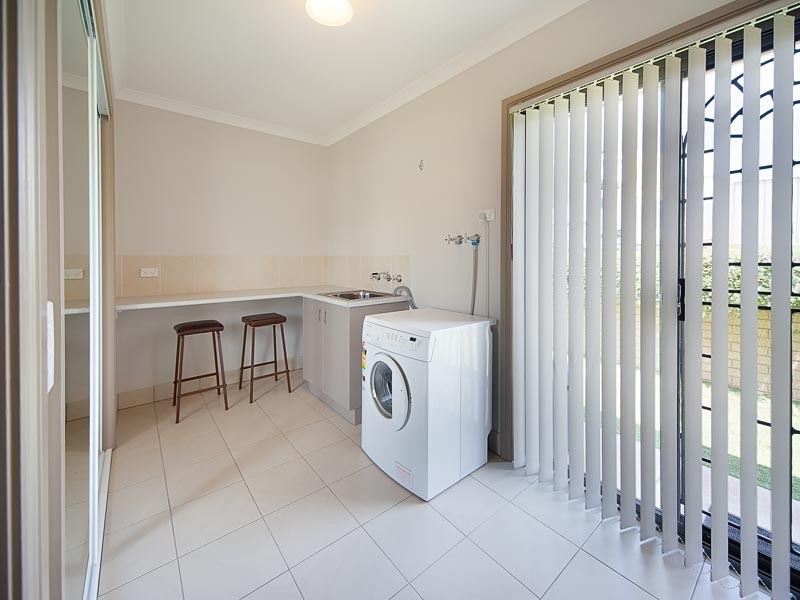 21 Mountain Way, Lavington NSW 2641