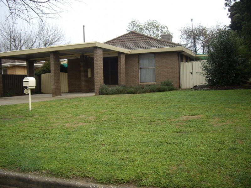 355 Sutherland Street, Lavington NSW 2641