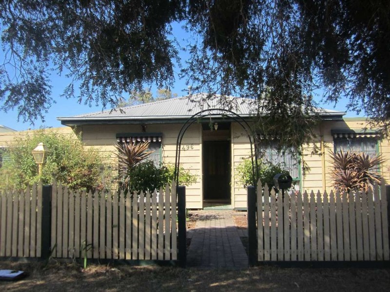 496 Alldis Avenue, Lavington NSW 2641