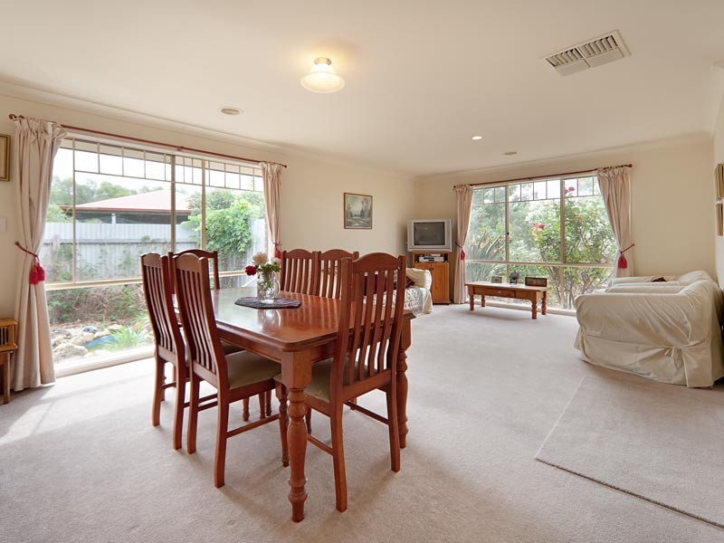 94 Hoddle Street, Howlong NSW 2643