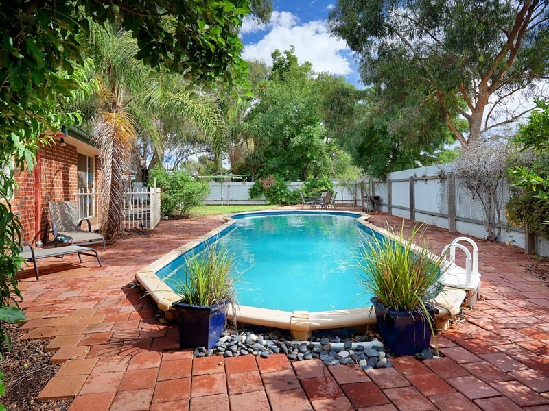 94 Hoddle Street, Howlong NSW 2643