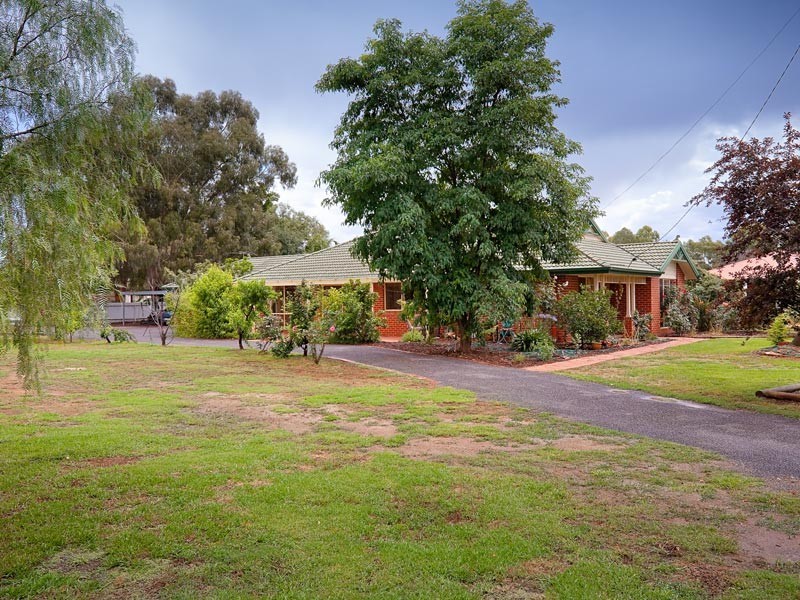 94 Hoddle Street, Howlong NSW 2643