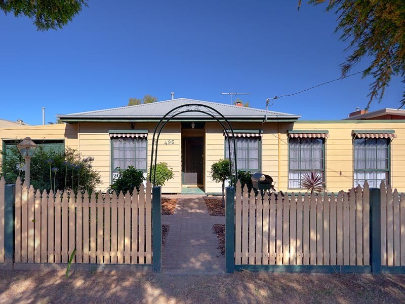 496 Alldis Avenue, Lavington NSW 2641