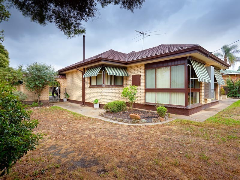 523 Kemp Street, Lavington NSW 2641