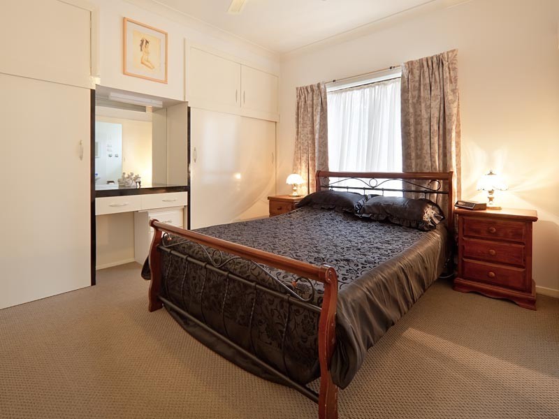 523 Kemp Street, Lavington NSW 2641