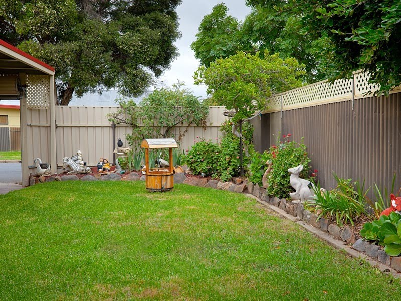 523 Kemp Street, Lavington NSW 2641