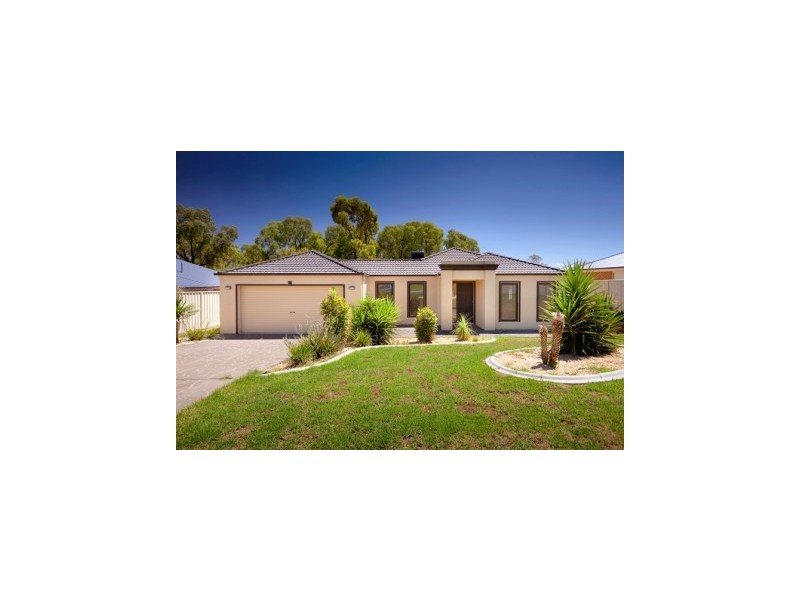 71 Dunne Crescent, Thurgoona NSW 2640