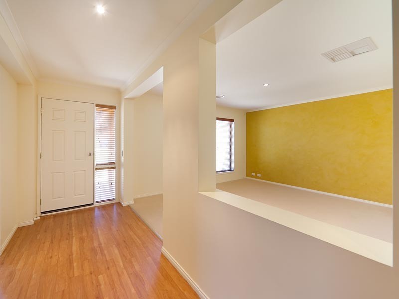 71 Dunne Crescent, Thurgoona NSW 2640