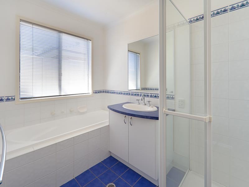 71 Dunne Crescent, Thurgoona NSW 2640