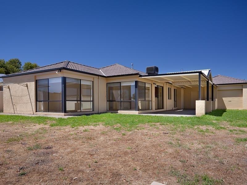 71 Dunne Crescent, Thurgoona NSW 2640