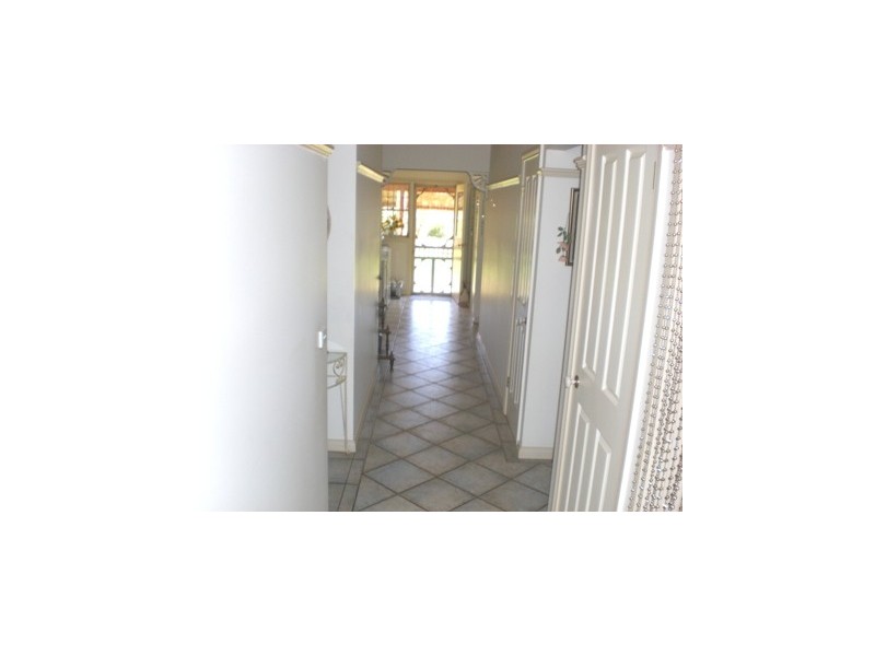 105 Bank Street, Howlong NSW 2643