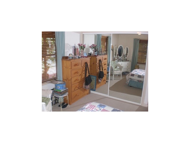 105 Bank Street, Howlong NSW 2643