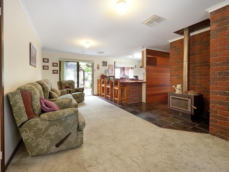 126 Bank Street, Howlong NSW 2643