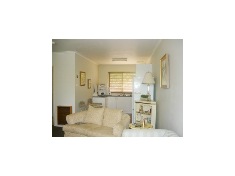 1/388 Kaitlers Road, Lavington NSW 2641