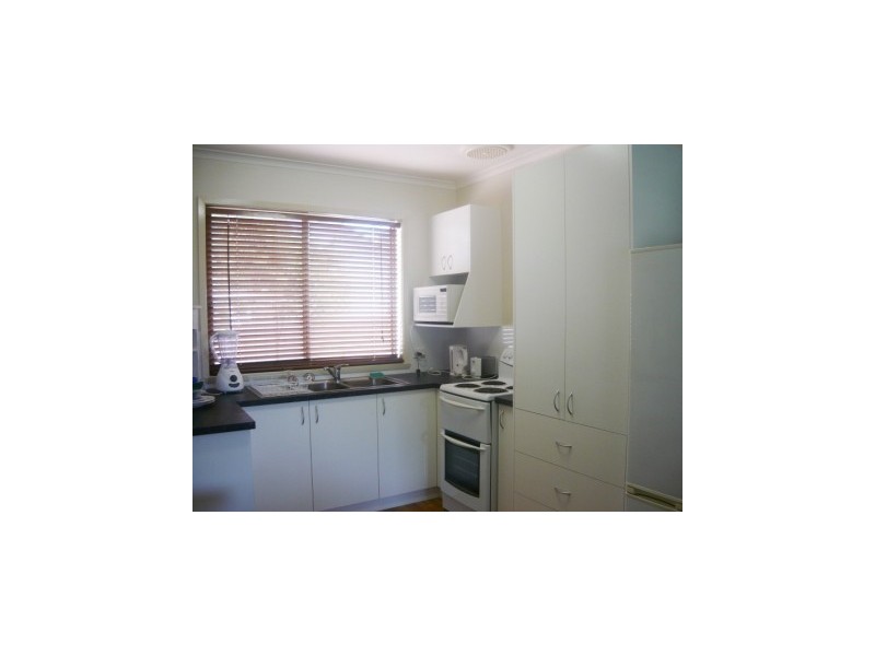 1/388 Kaitlers Road, Lavington NSW 2641