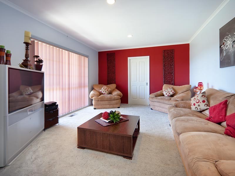 6 Dimbanna Court, Lavington NSW 2641