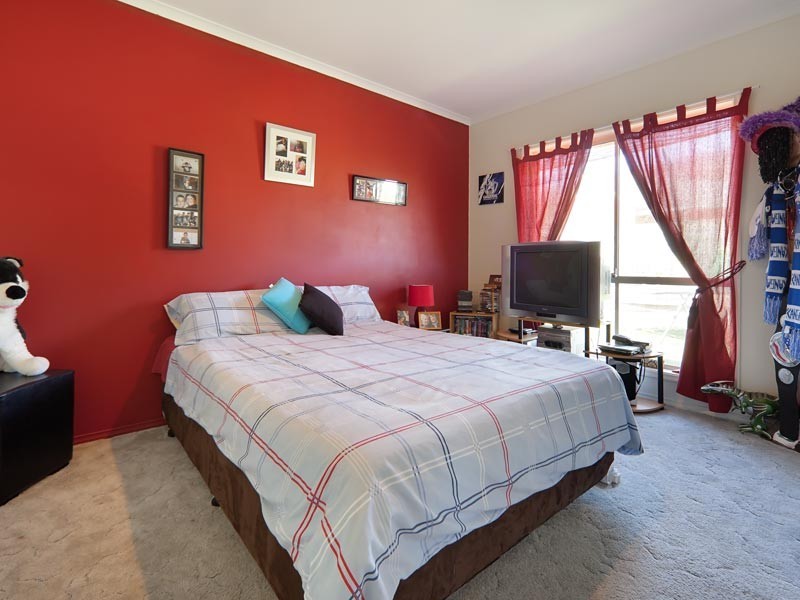 6 Dimbanna Court, Lavington NSW 2641