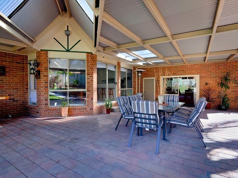 6 Dimbanna Court, Lavington NSW 2641
