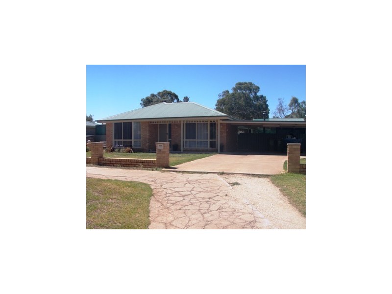93 Pell Street, Howlong NSW 2643