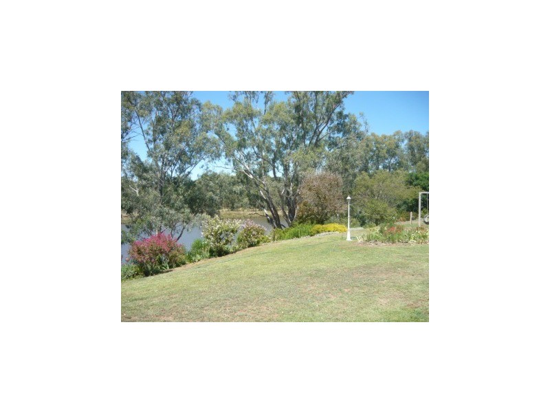 11 Orchard Way, Howlong NSW 2643