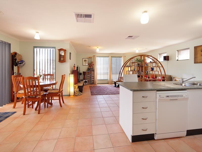 16 Ironbark Way, Thurgoona NSW 2640