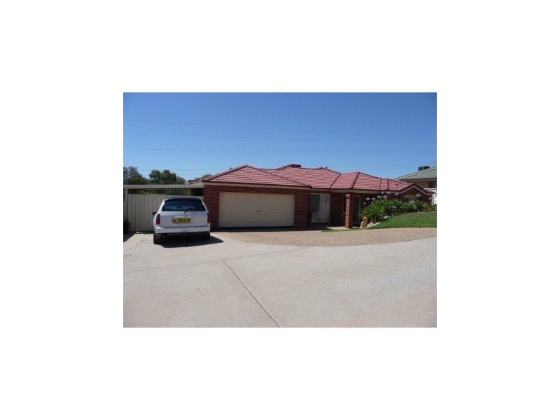 64 Mountain View Drive, Lavington NSW 2641