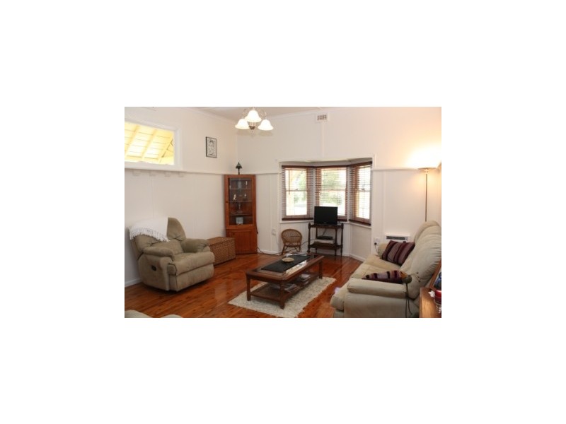 118 John Street, Corowa NSW 2646