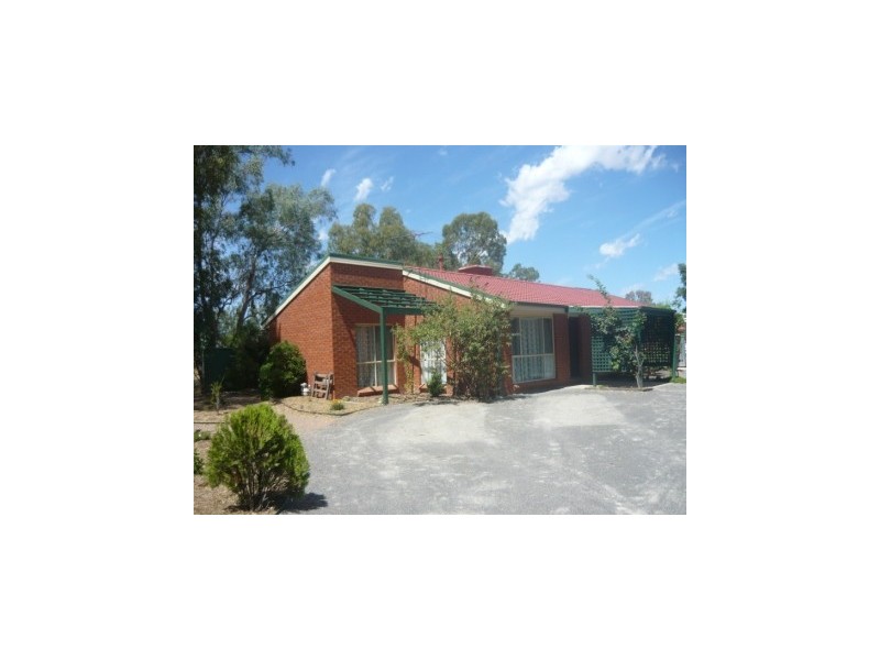 76 Gibson Street, Jindera NSW 2642