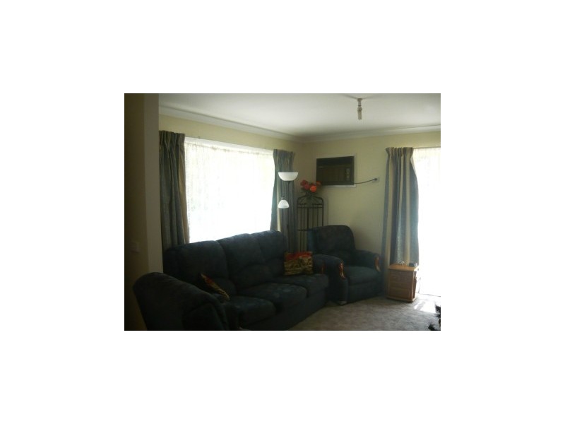 76 Gibson Street, Jindera NSW 2642