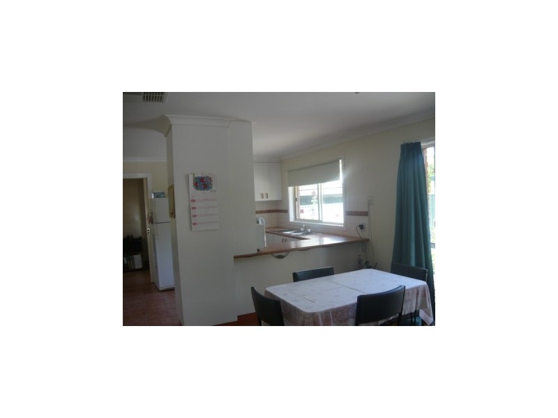 76 Gibson Street, Jindera NSW 2642