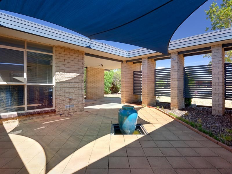 67 Pell Street, Howlong NSW 2643