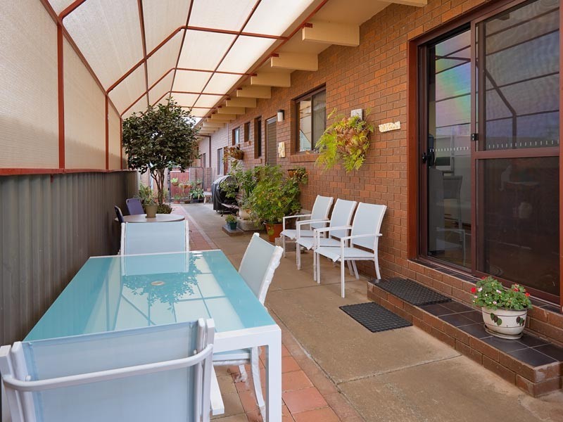 2/500 Prune Street, Lavington NSW 2641