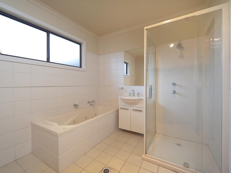 156 Victoria Street, Howlong NSW 2643