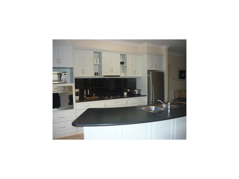 161 Golf Club Drive, Howlong NSW 2643