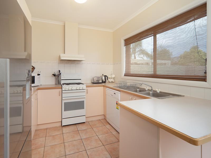 2/416 Tumgarra Place, Lavington NSW 2641