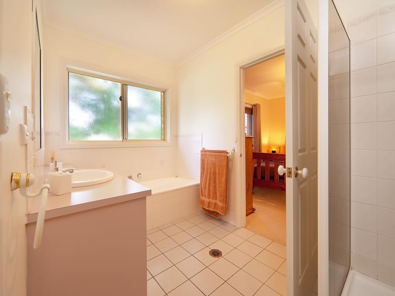2/416 Tumgarra Place, Lavington NSW 2641