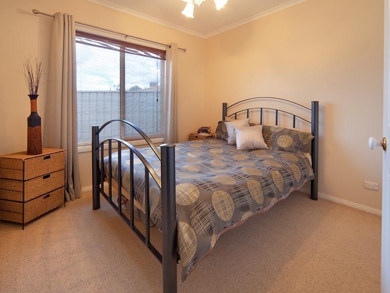 2/416 Tumgarra Place, Lavington NSW 2641