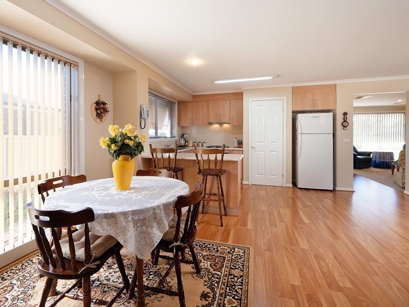 74 Jude Street, Howlong NSW 2643